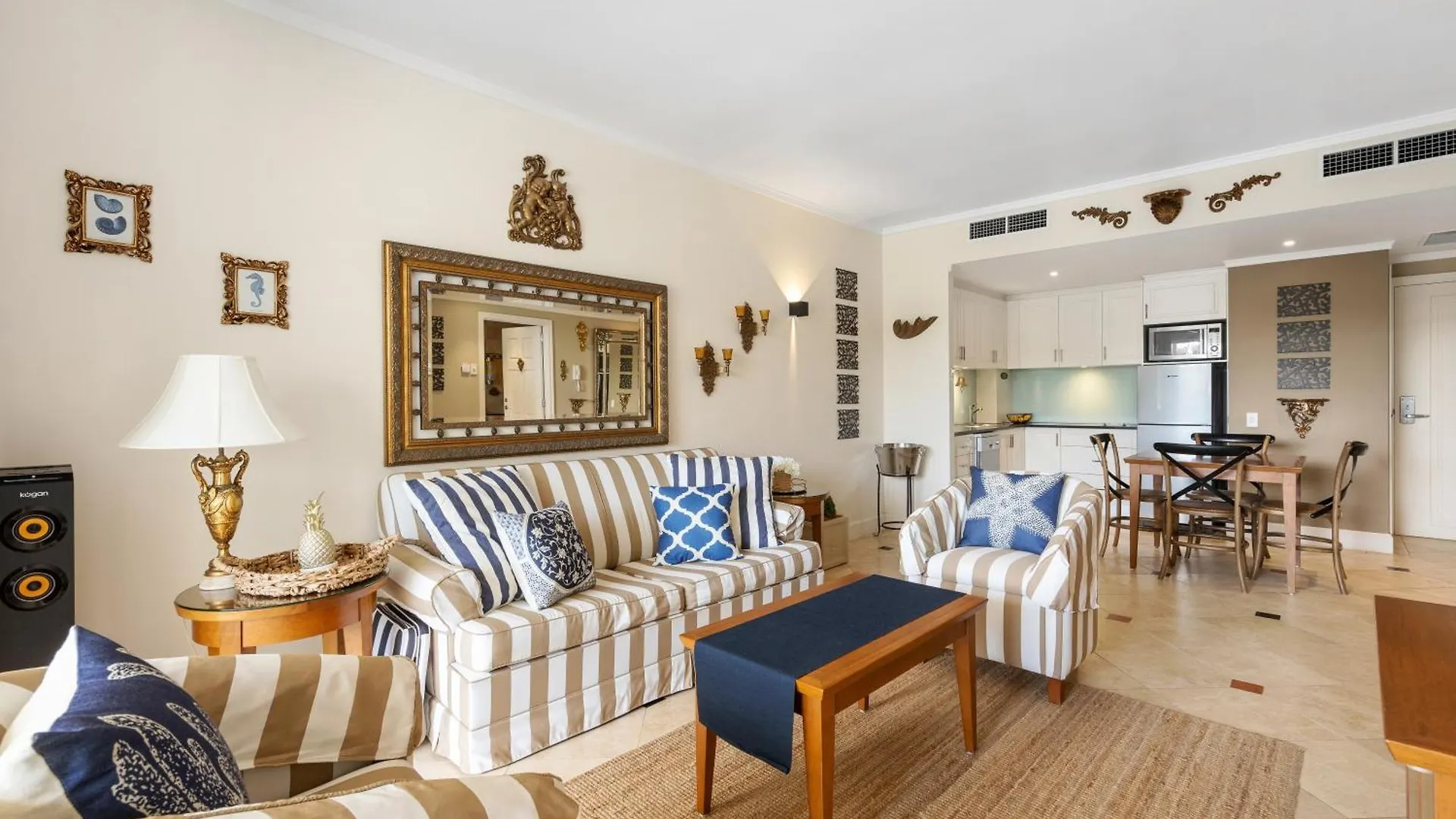 Laguna 432 Charming Baroque Escape Noosa Heads Apartment