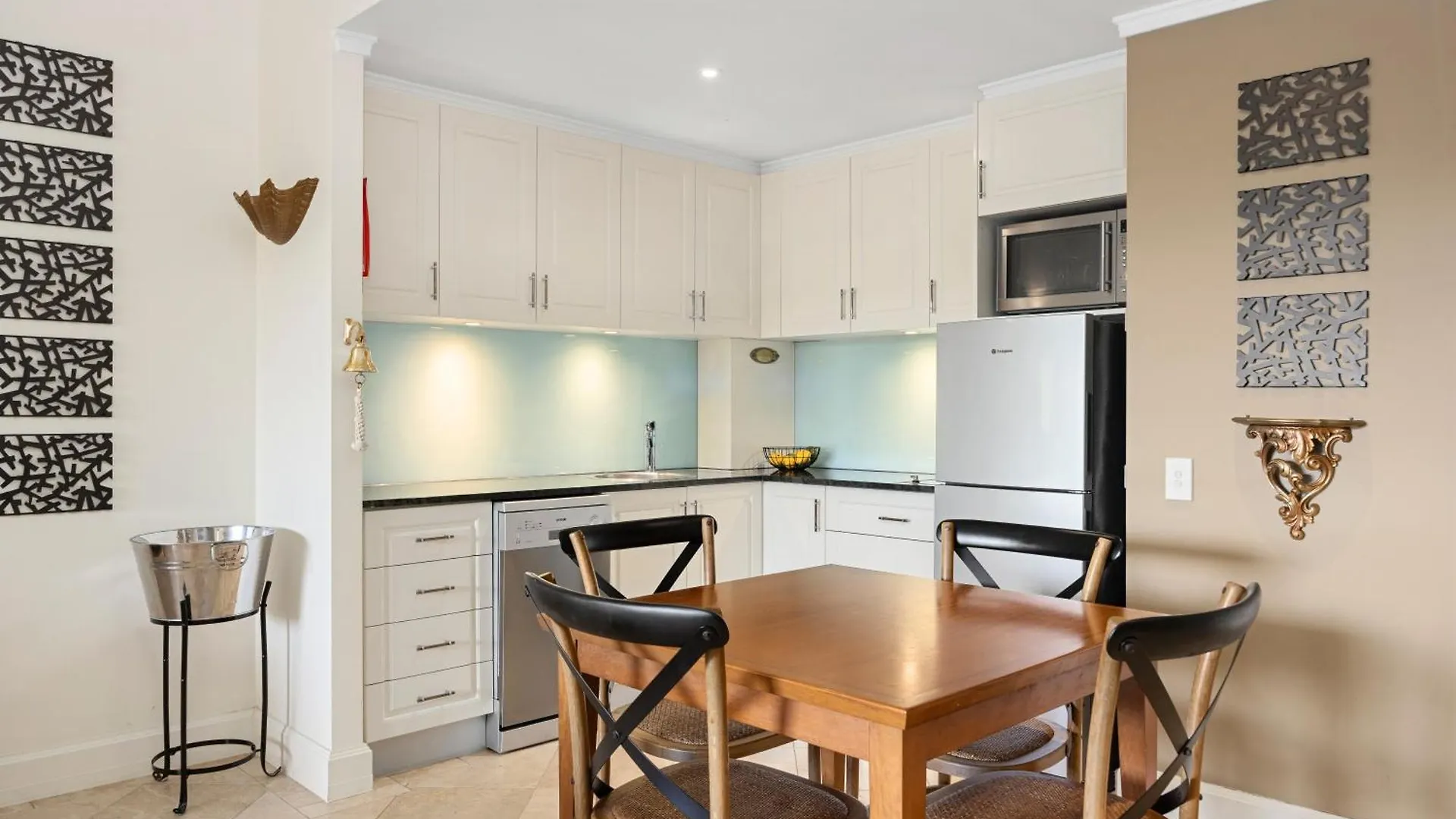 Apartment Laguna 432 Charming Baroque Escape Noosa Heads